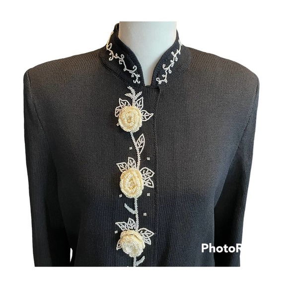 JSS Women's Black and Cream Luxury Button Down Sweater/Top - Picture 2 of 9